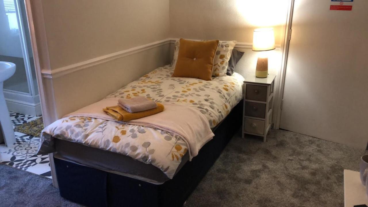 The New Wellington Hotel Brierley Hill Kültér fotó