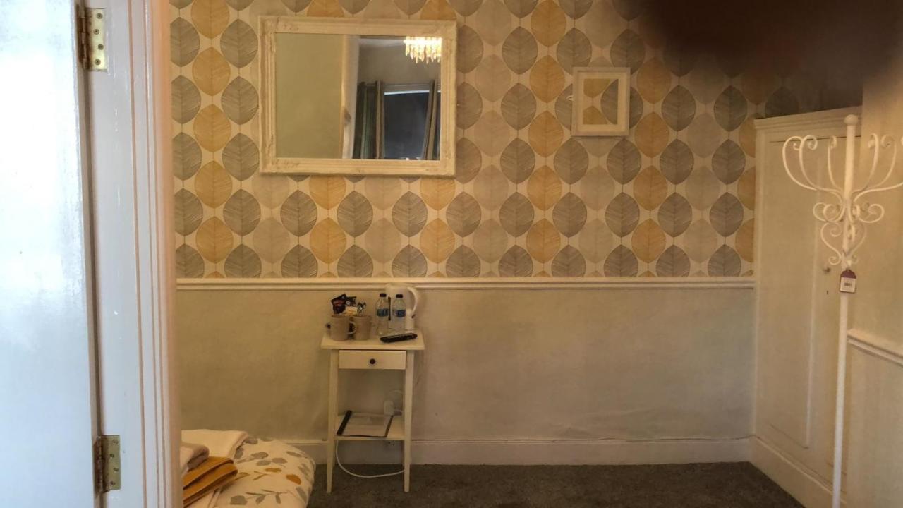 The New Wellington Hotel Brierley Hill Kültér fotó