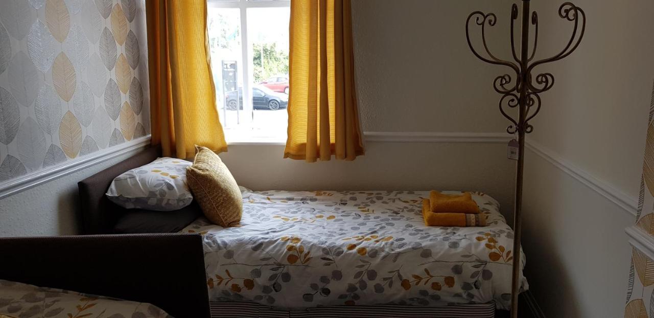 The New Wellington Hotel Brierley Hill Kültér fotó